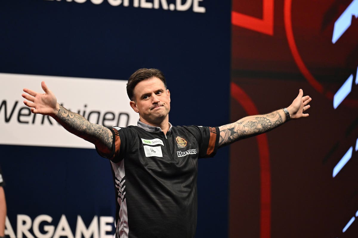 Luke Woodhouse throws nine-dart finish to start European Championship in style