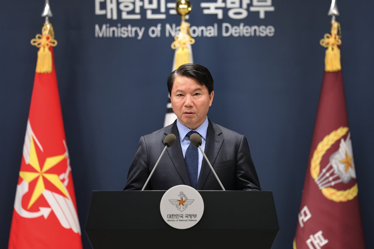 South Korea proposes military talks with North Korea to calm rising border tensions