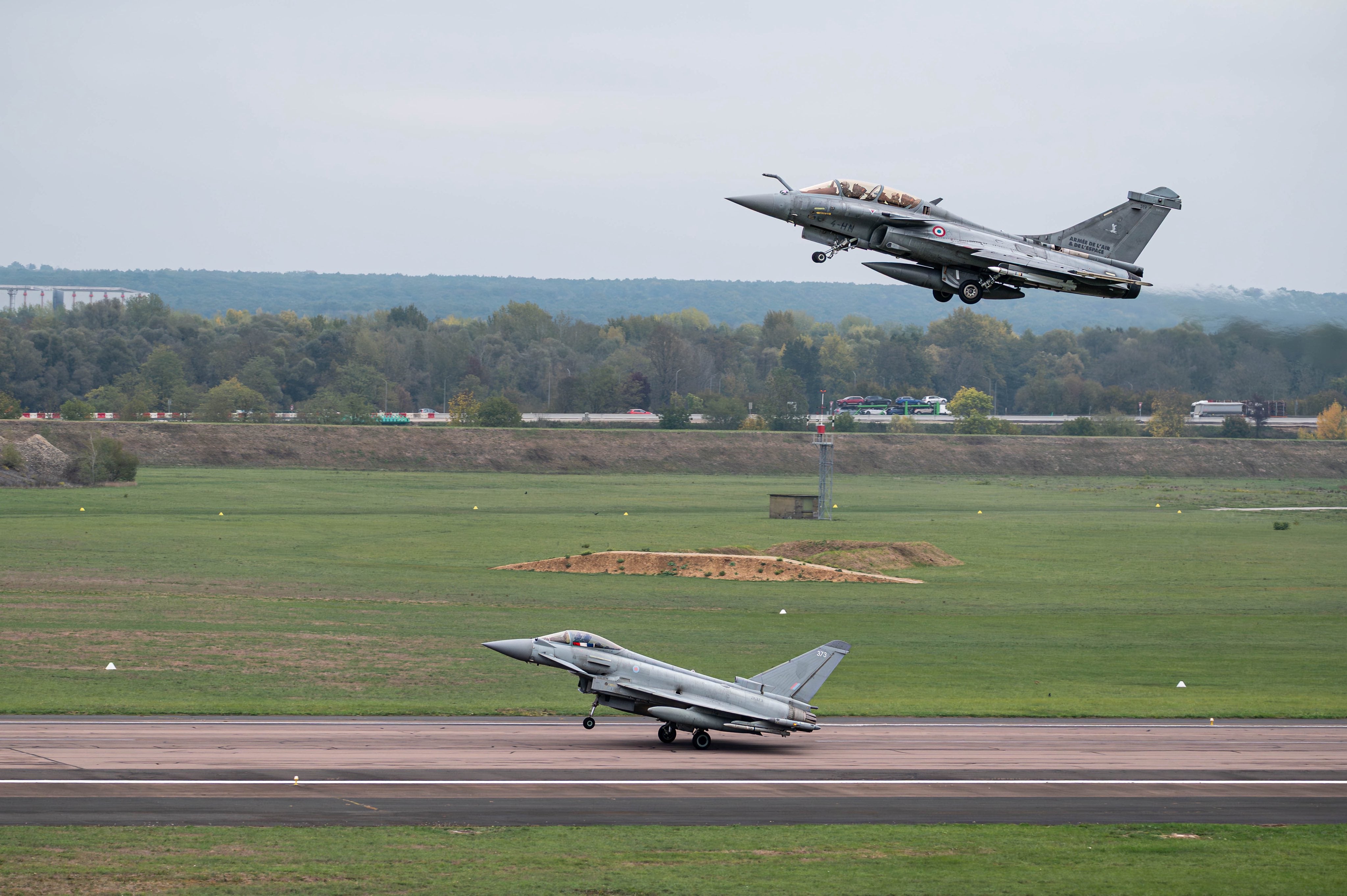 RAF holds first ever joint nuclear drill with France in warning shot to Putin