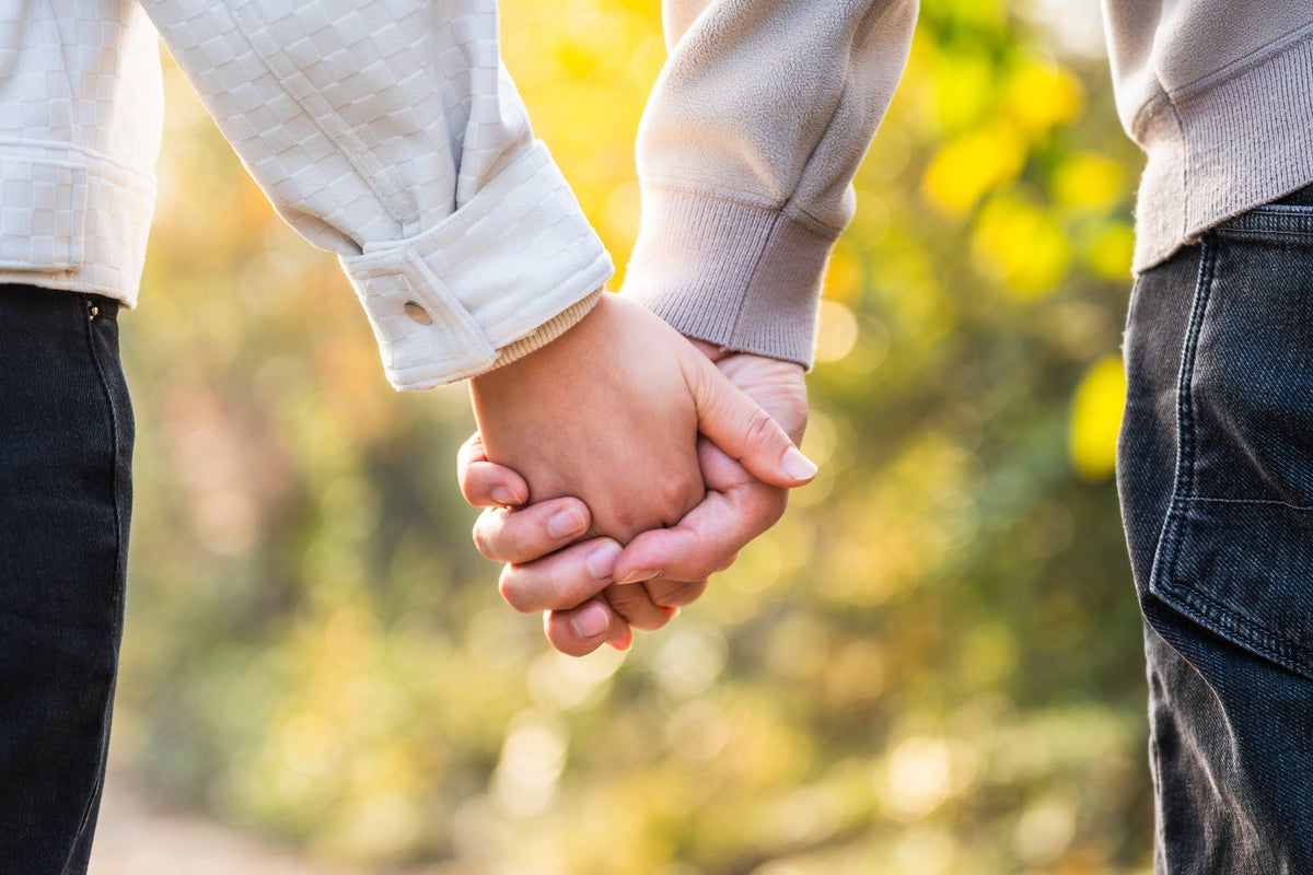 Autumn sparks dramatic changes in sexual behaviour - including in humans