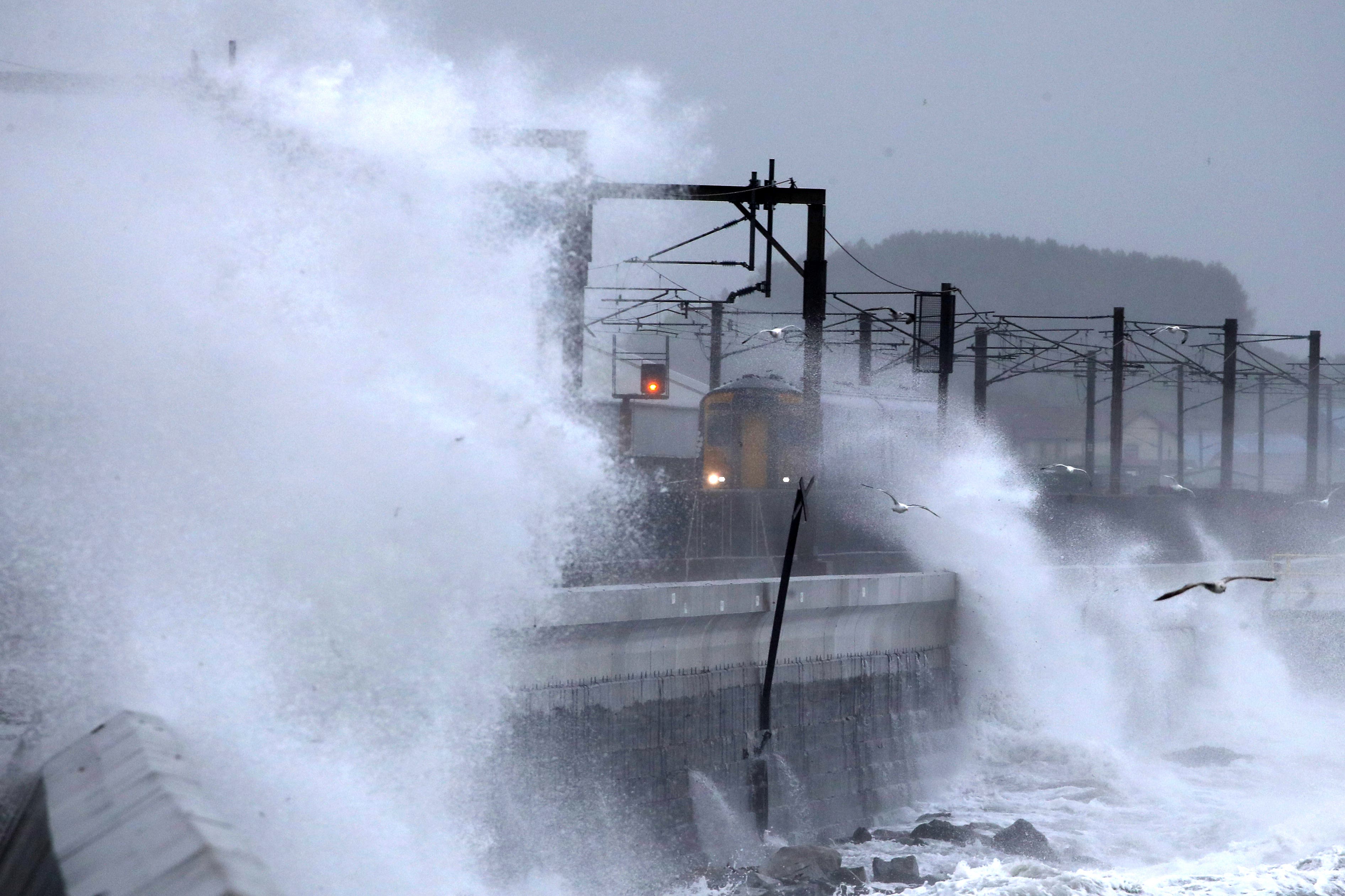 Next In Line Please Some rail lines in Scotland to shut during Storm Boelo with 80mph gusts ...