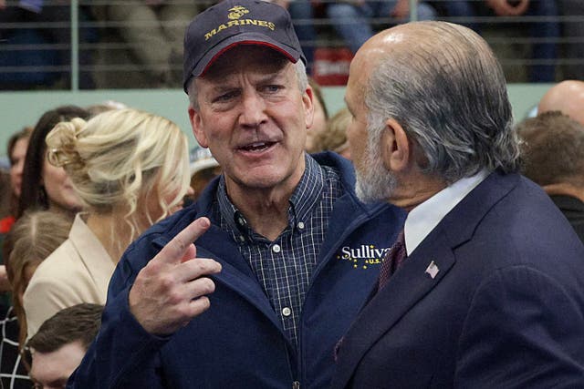 Sen. Dan Sullivan speaks with Secretary of Commerce Howard Lutnick during a campaign rally with Trump on October 13, 2026 in Wasilla, Alaska