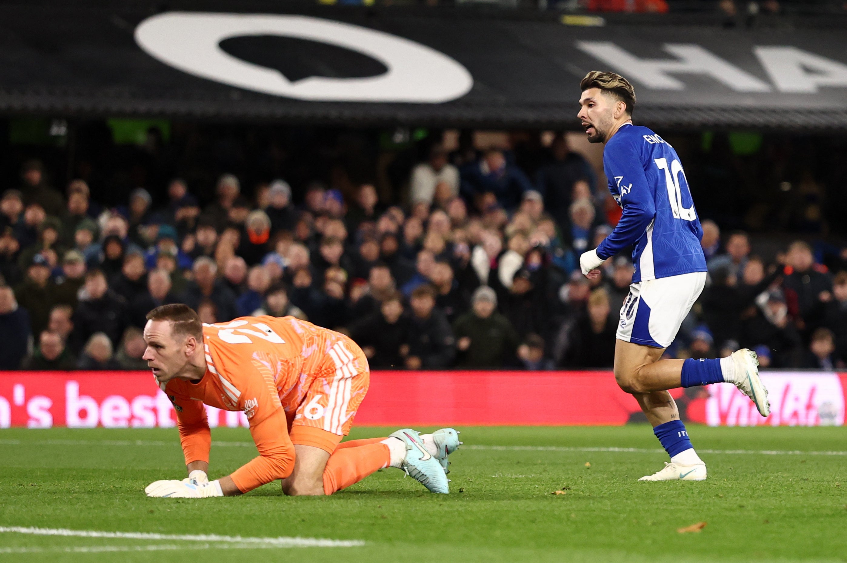 Enciso scored after a mistake from Milenkovic