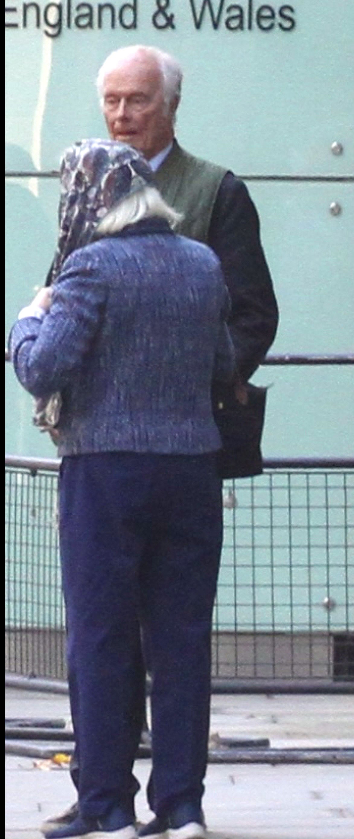 The Earl of Inchcape outside court