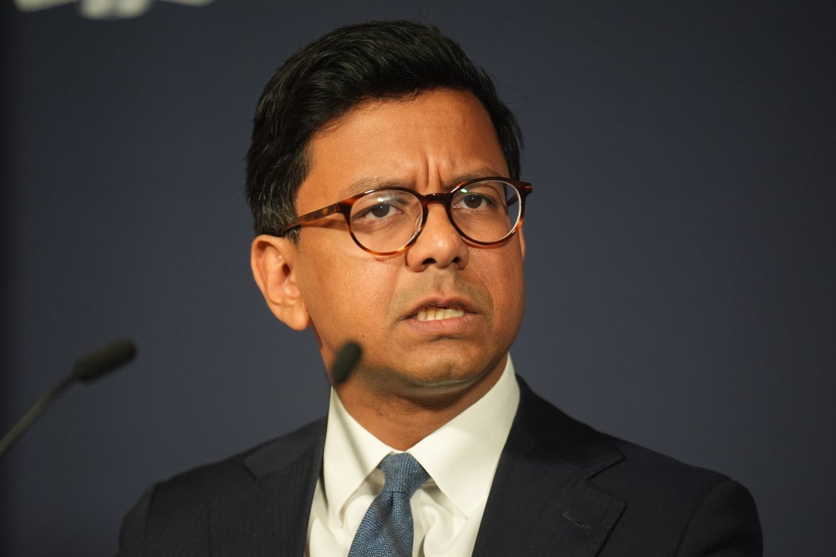 Tech tycoons must not be allowed to ‘let rip’ with AI, minister warns
