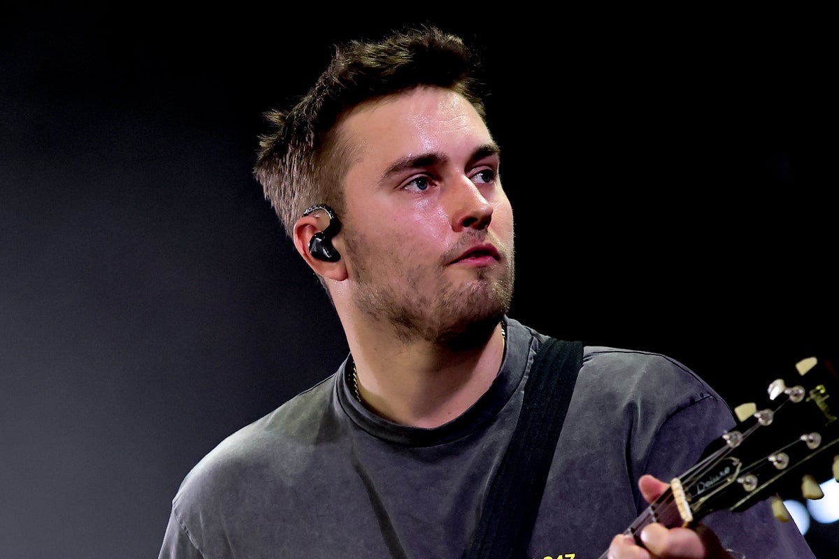 Sam Fender postpones Newcastle ticket pre-sale due to 'sophisticated bot attack'