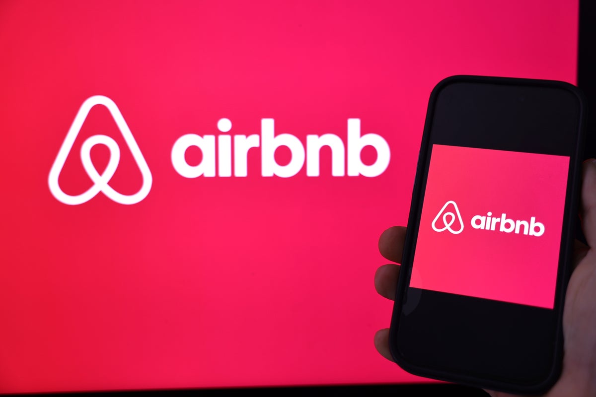 Airbnb agrees guests shouldn’t have to do the dishes or strip beds anymore