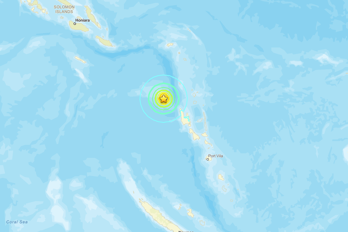 Tsunami warning after two earthquakes hit near Vanuatu