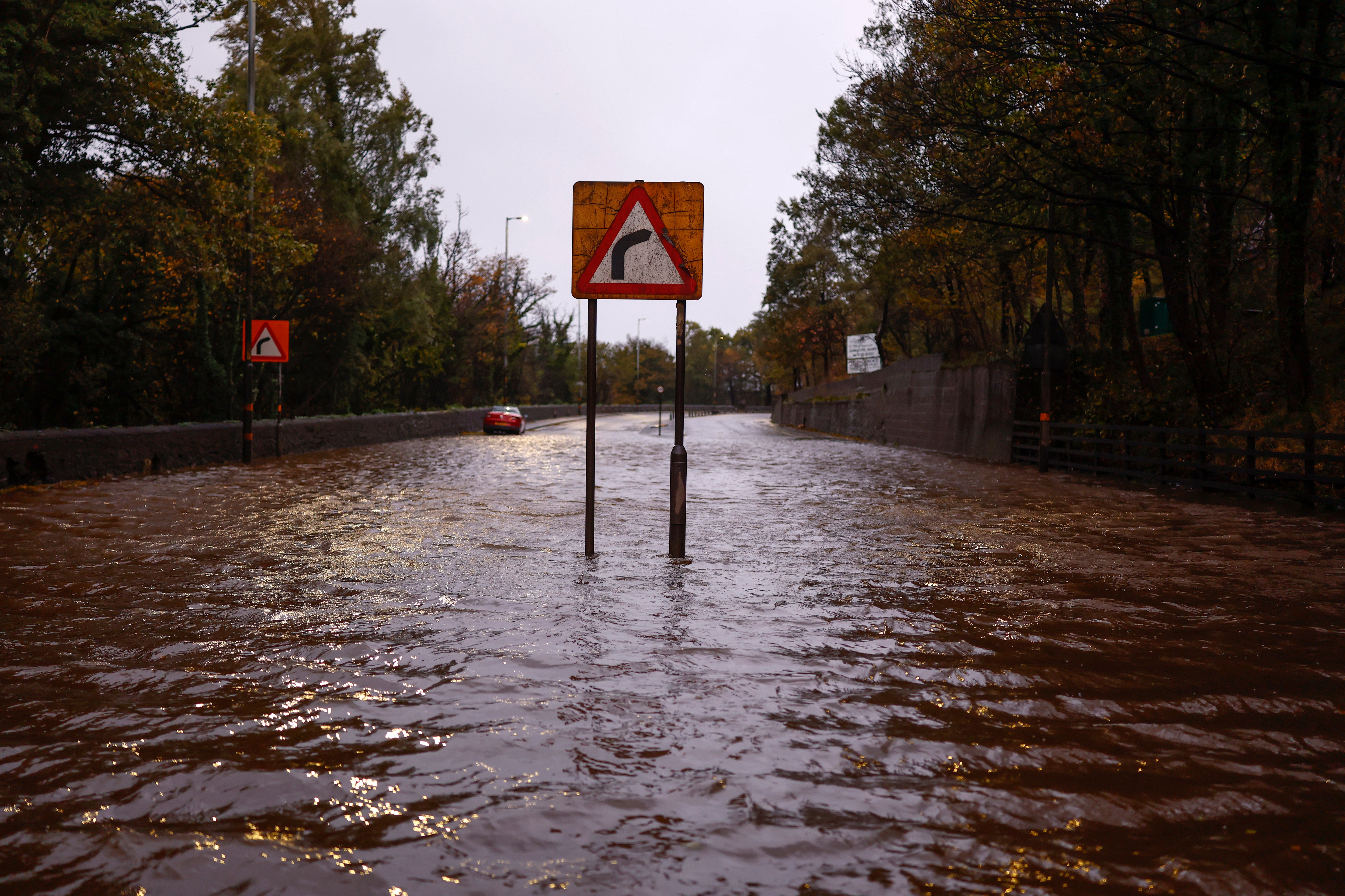 The A82 blocked at Dumbuck Quarry due to flooding caused by storm Boelo