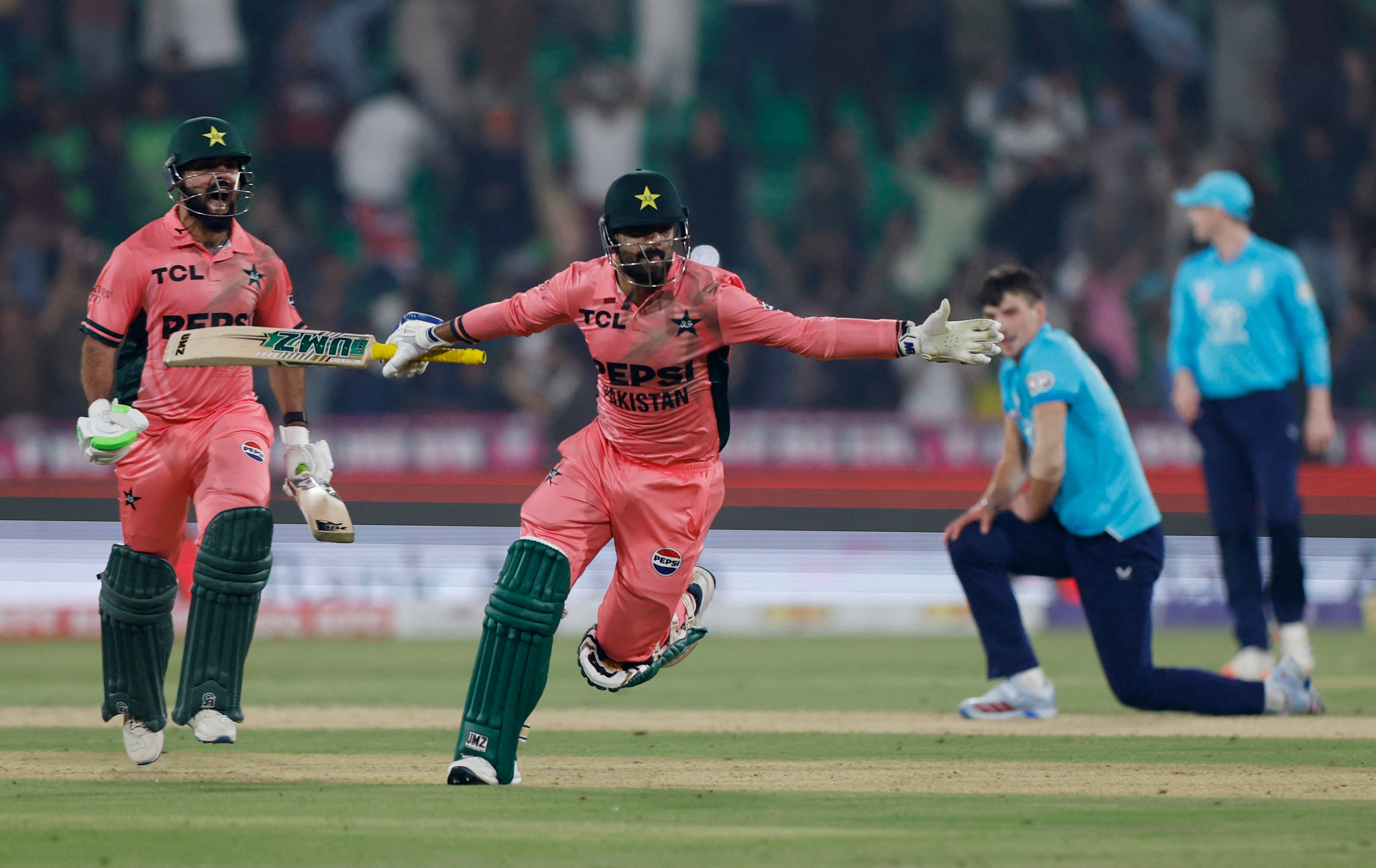 Shadab Khan's century leads Pakistan to one-wicket win over England