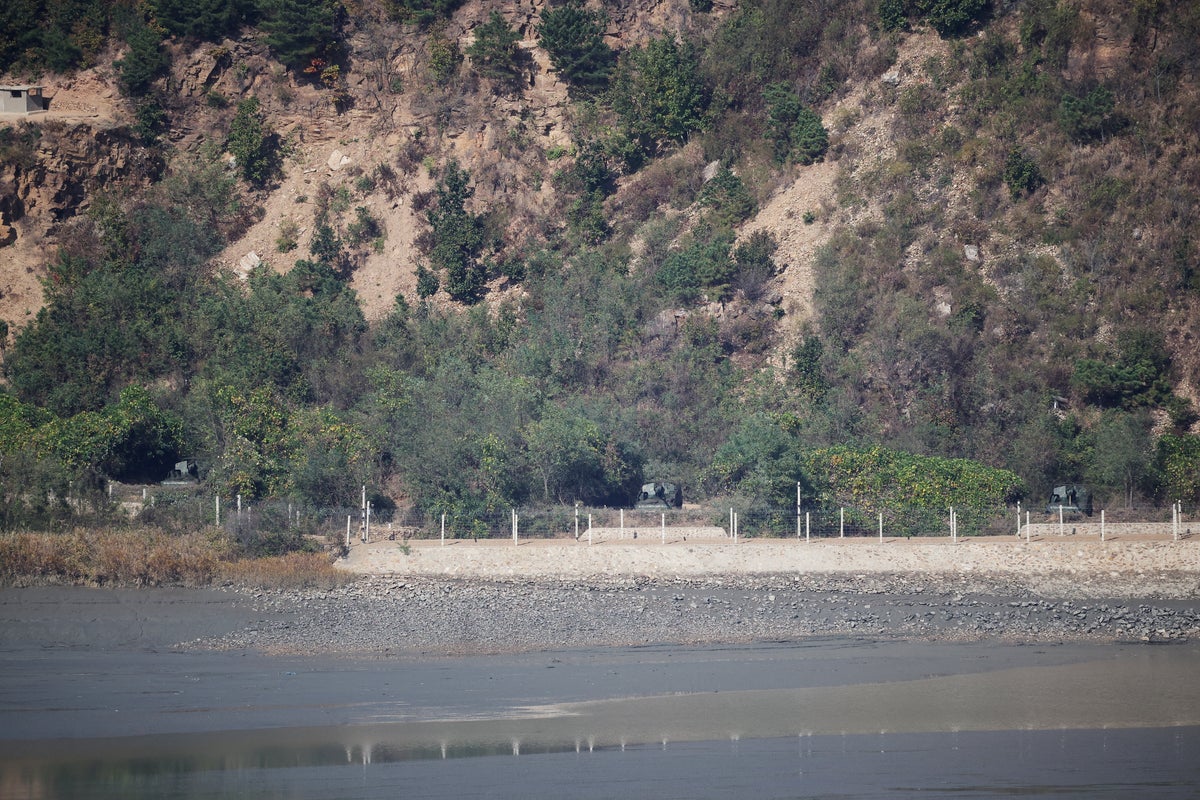 North Korean howitzers seen at border with South Korea amid escalating tensions