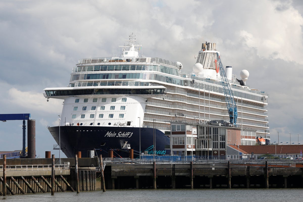 Cruise liner 'considerably damaged' in crash with container ships