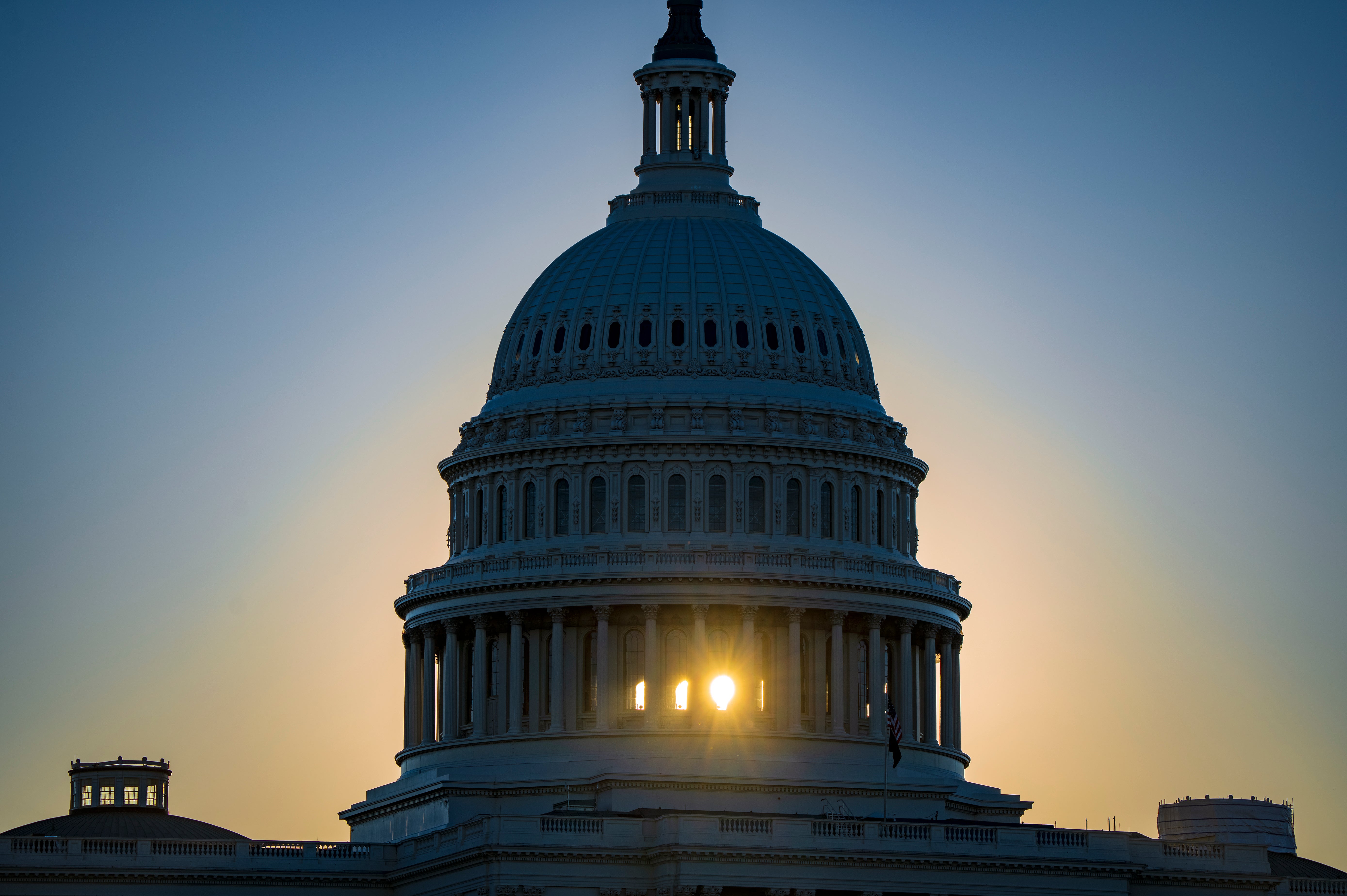 Illinois man charged with mailing white powder to members of Congress ...