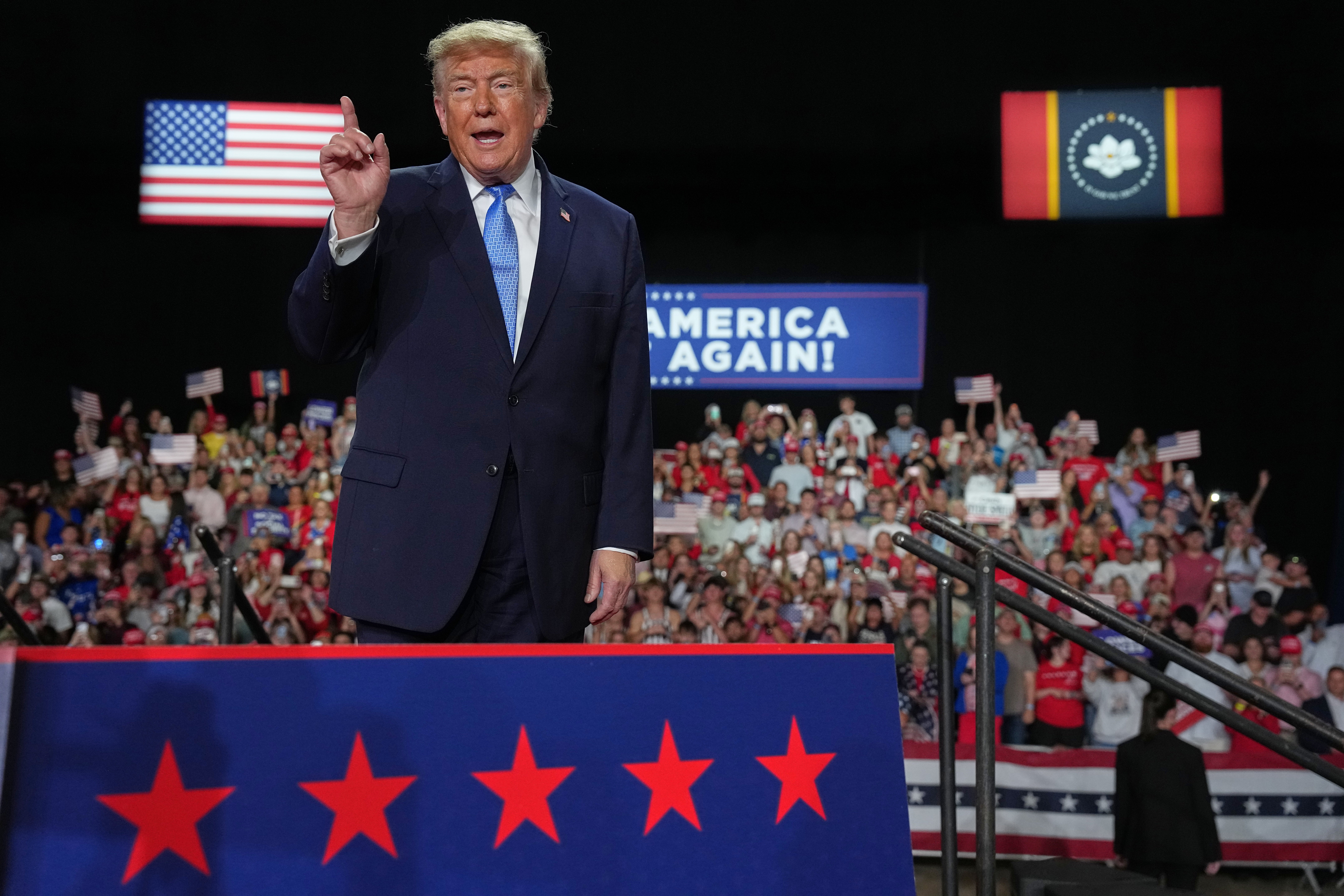 Trump rants at Obama for comparing president’s White House to a Cheesecake Factory