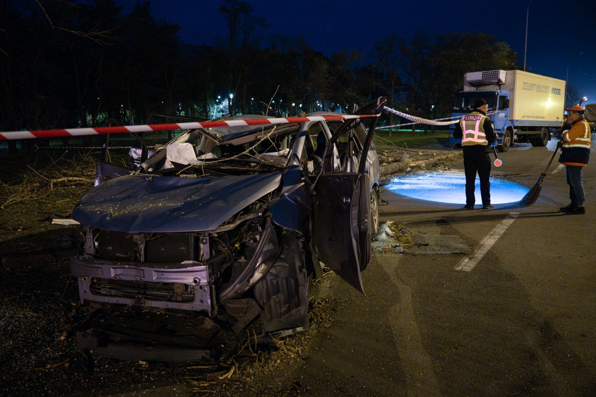 Ukraine-Russia war latest: One killed in Kyiv strikes hours before truce begins in Russian-occupied Oleshky Zelensky says a ballistic missile struck a university campus late on Monday in Kyiv, adding 'there is not a single military facility nearby'