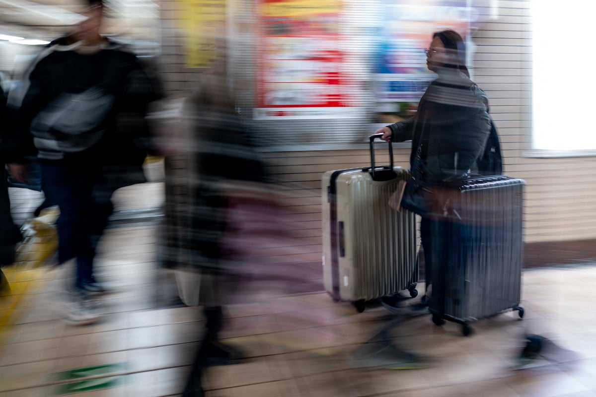 Japanese neighbourhood to crack down on illegal tourist act