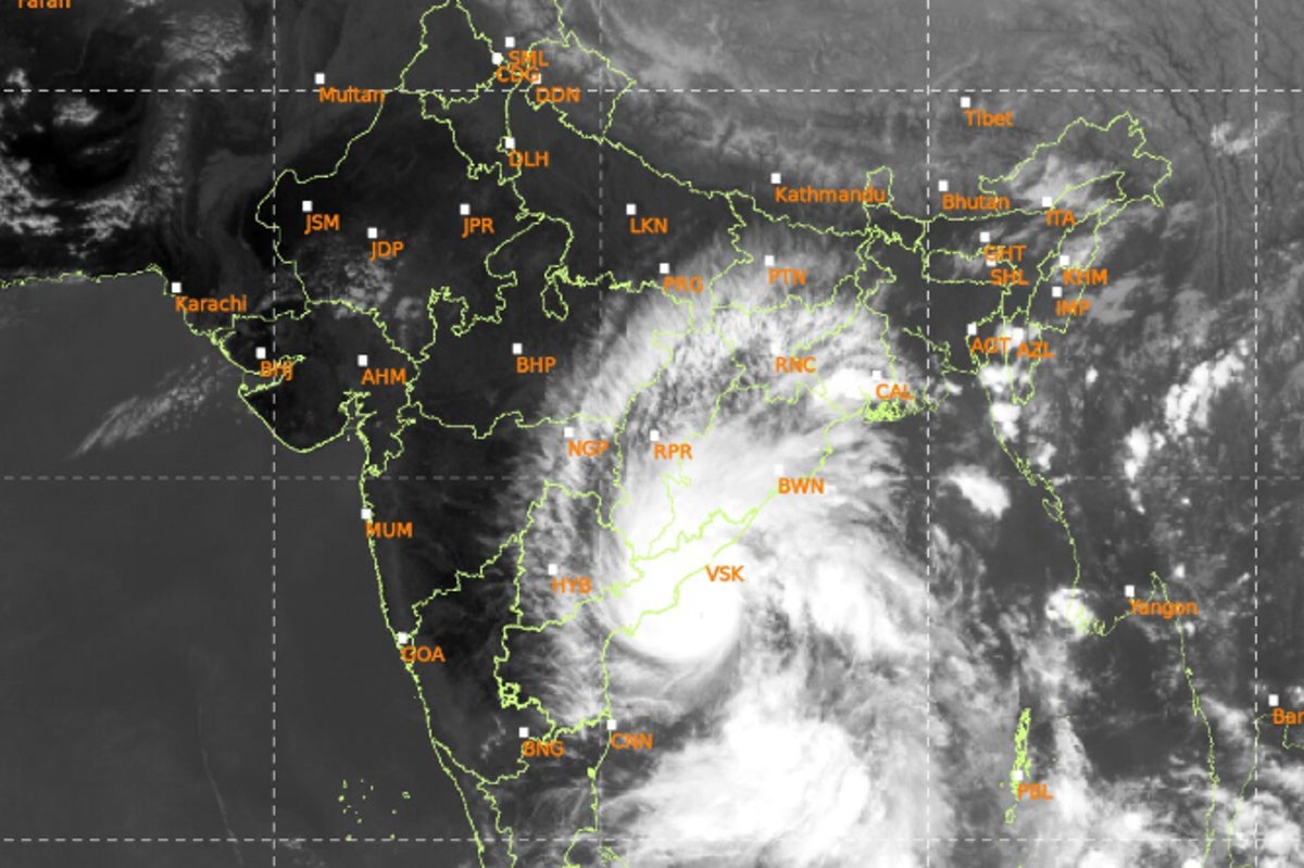 India evacuates tens of thousands as Cyclone Arnab nears eastern coast in Andhra Pradesh state