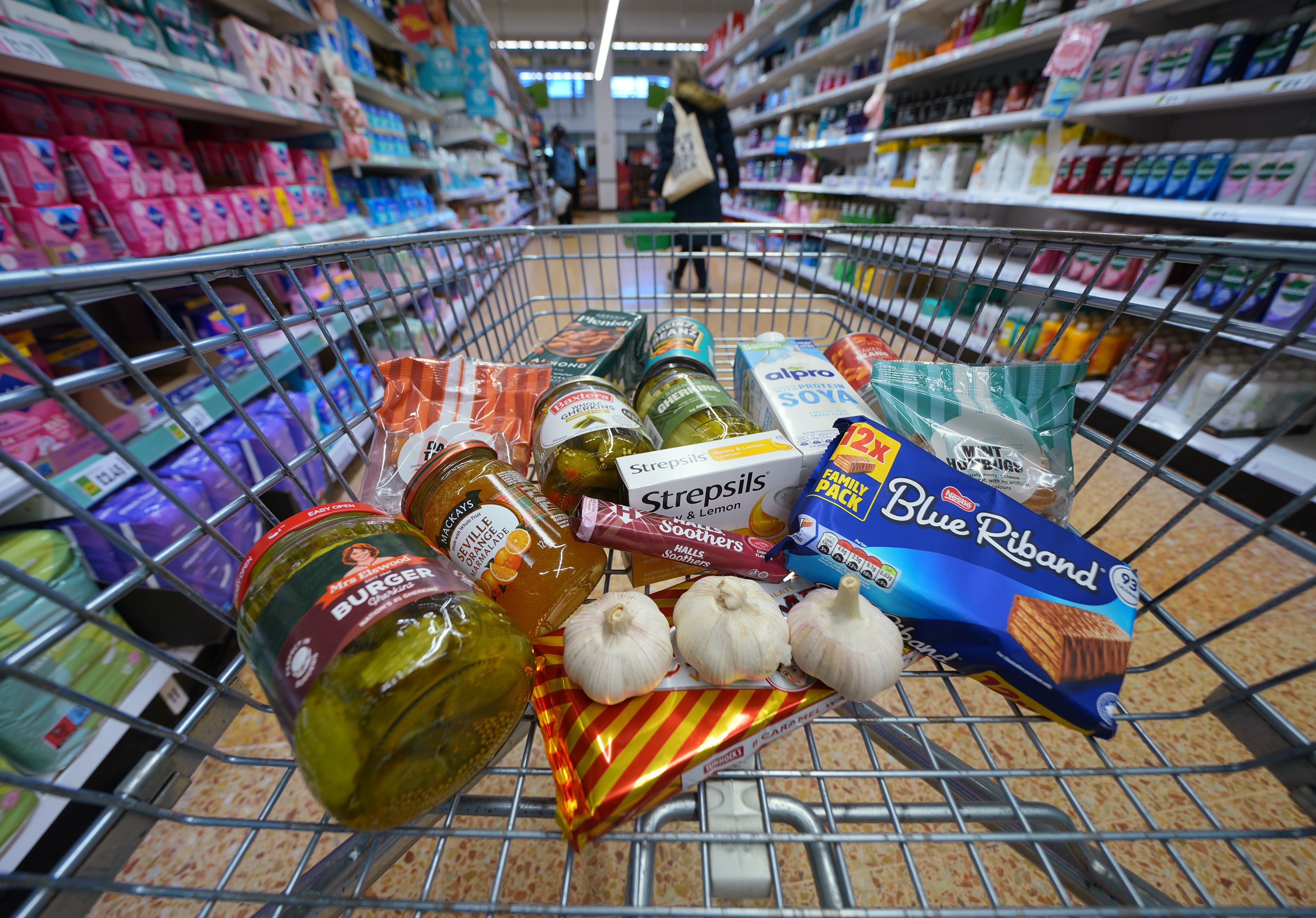 John Healey has announced the removal of import tariffs on over 100 products