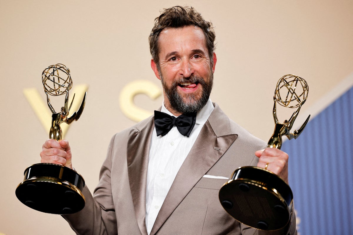 Noah Wyle reacts to being named 'sexiest man alive' by People magazine
