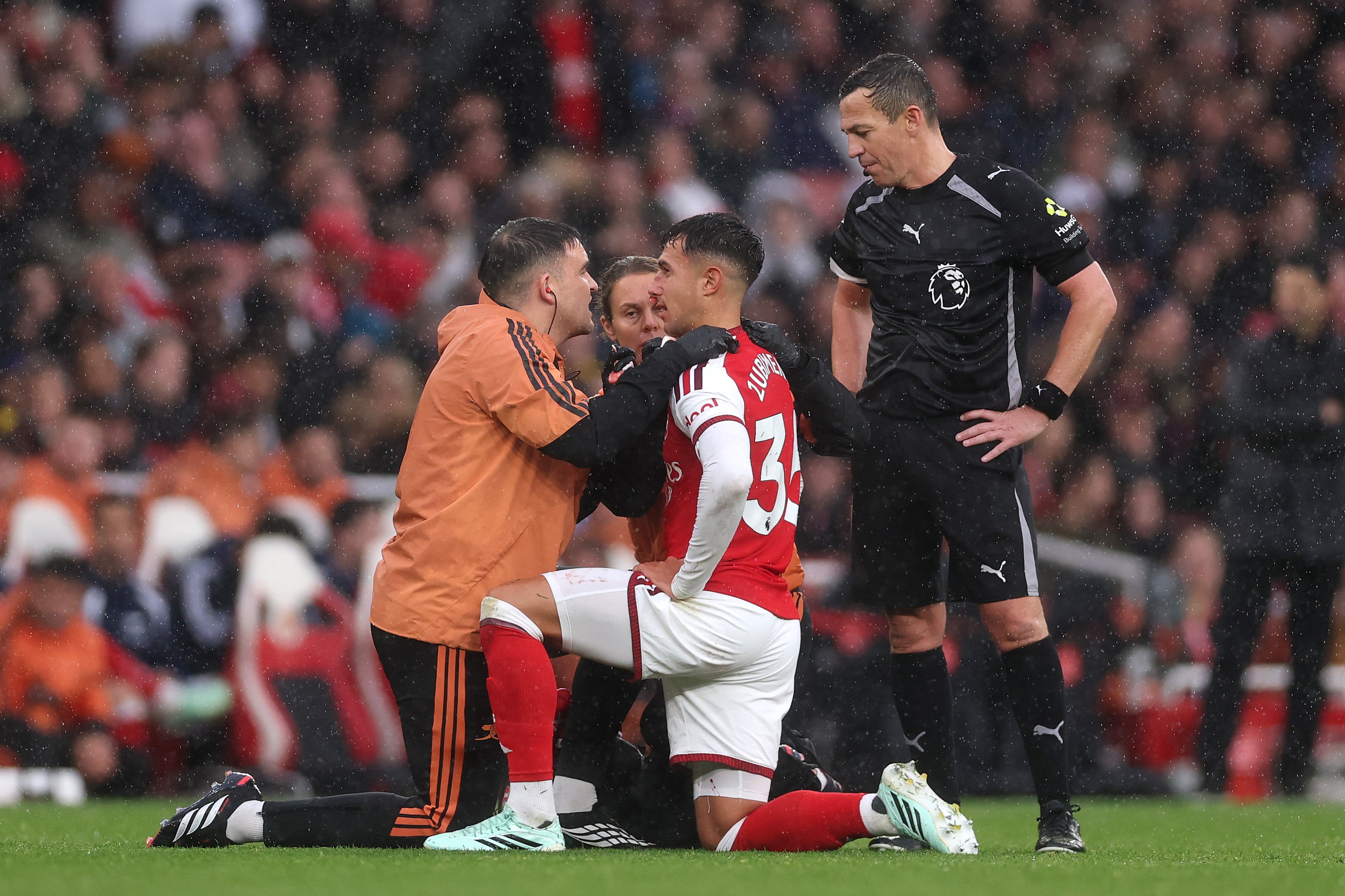 Zubimendi took a blow to the face as Arsenal played Everton