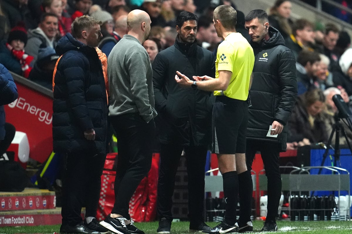 Why Fleetwood vs Arsenal Carabao Cup clash was halted by referee