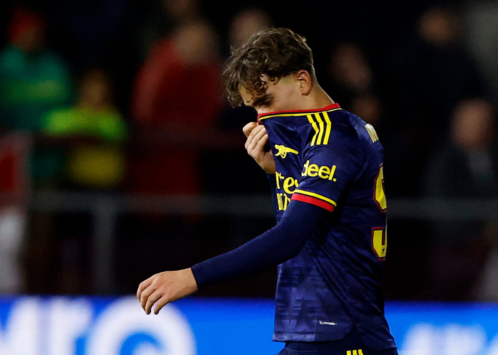 Arsenal wonderkid Max Dowman sent off after sparking brawl against  Fleetwood | The Independent