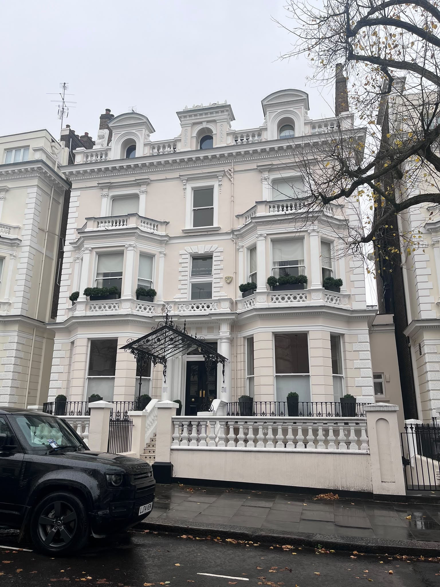 Holland Park: The house at centre of basement row involving Montana International Properties Ltd