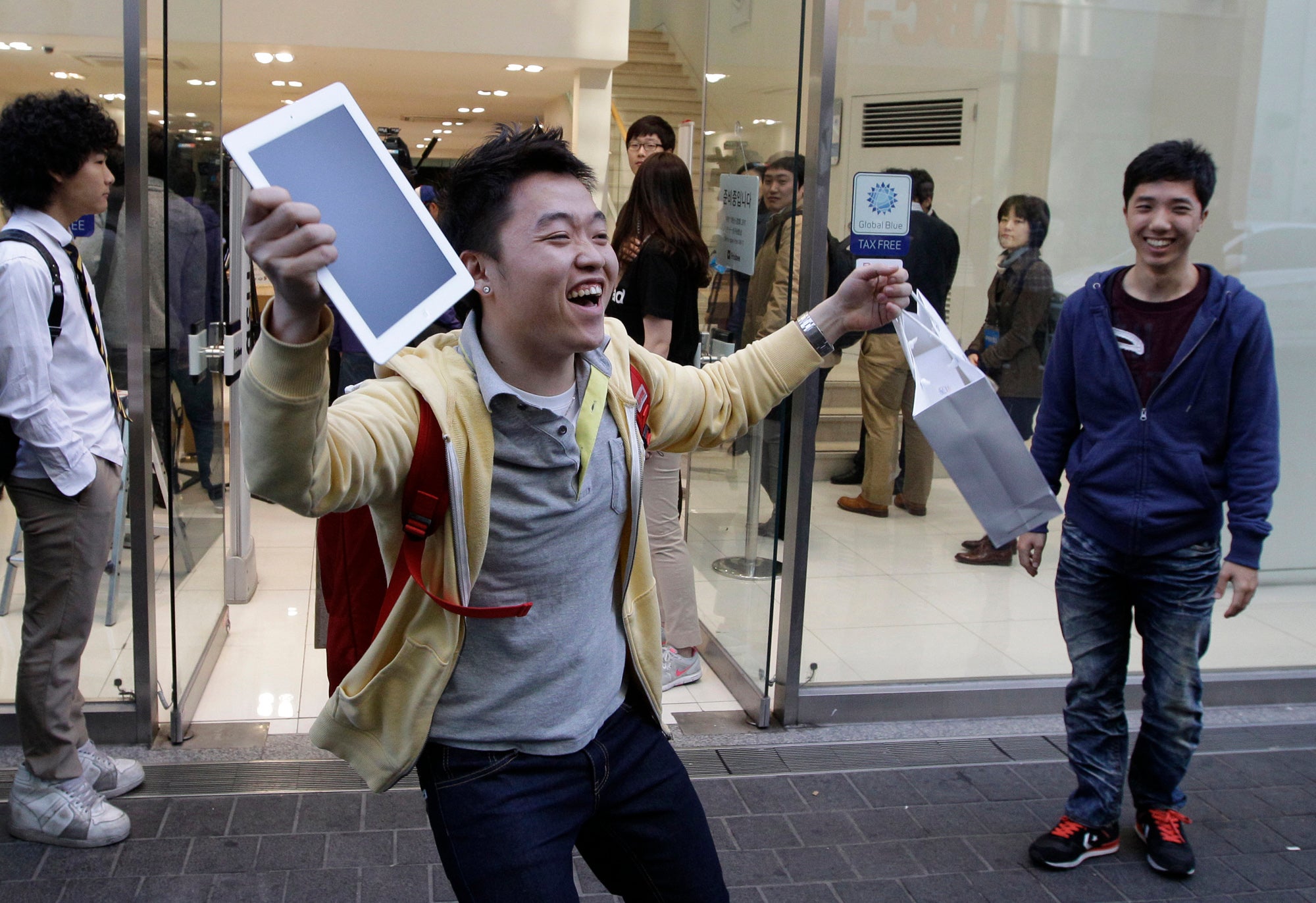 independent.co.uk - Kim Tong-Hyung - South Korea fines Google and Apple over unfair app market practices
