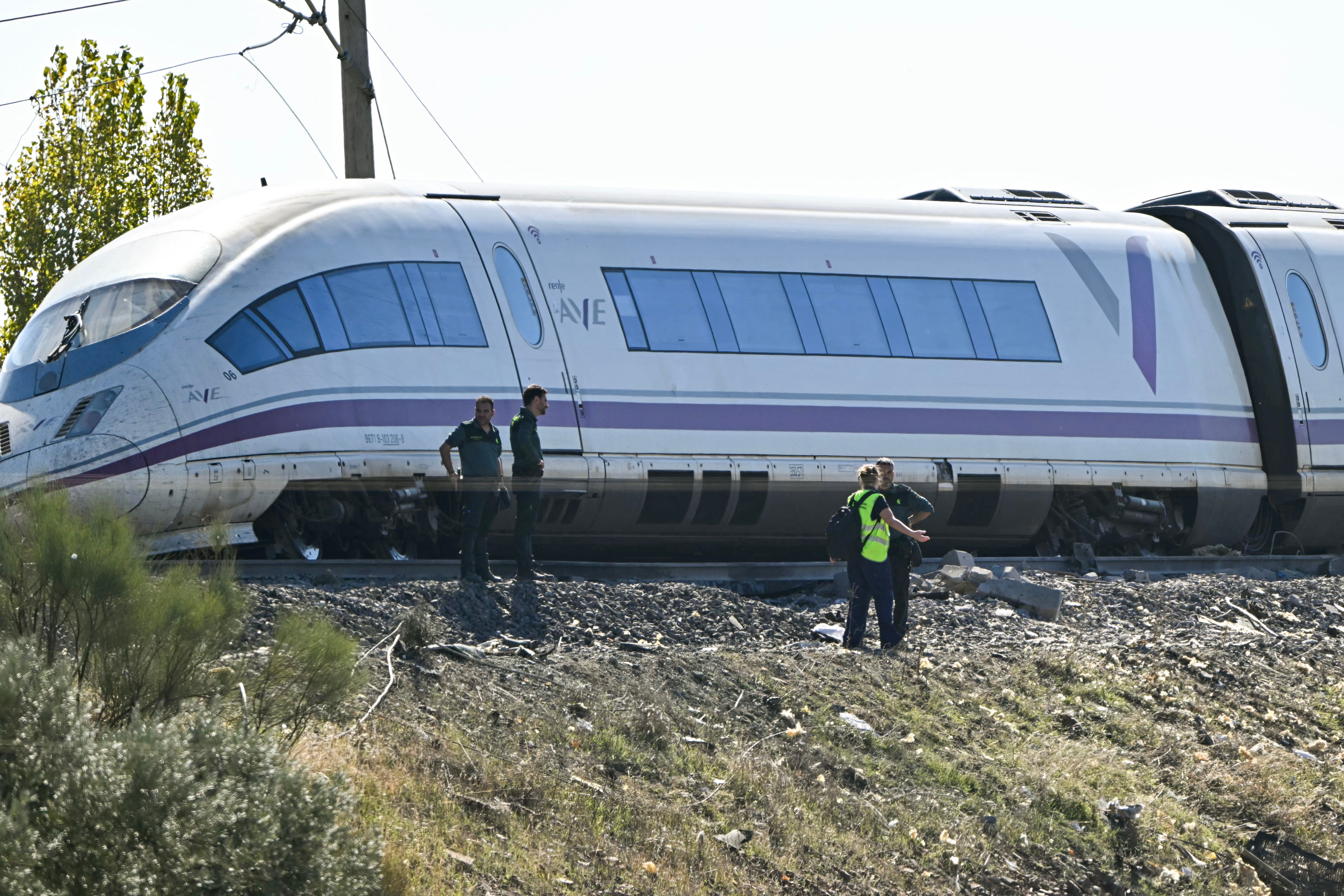The crash has renewed criticism of transport minister Óscar Puente