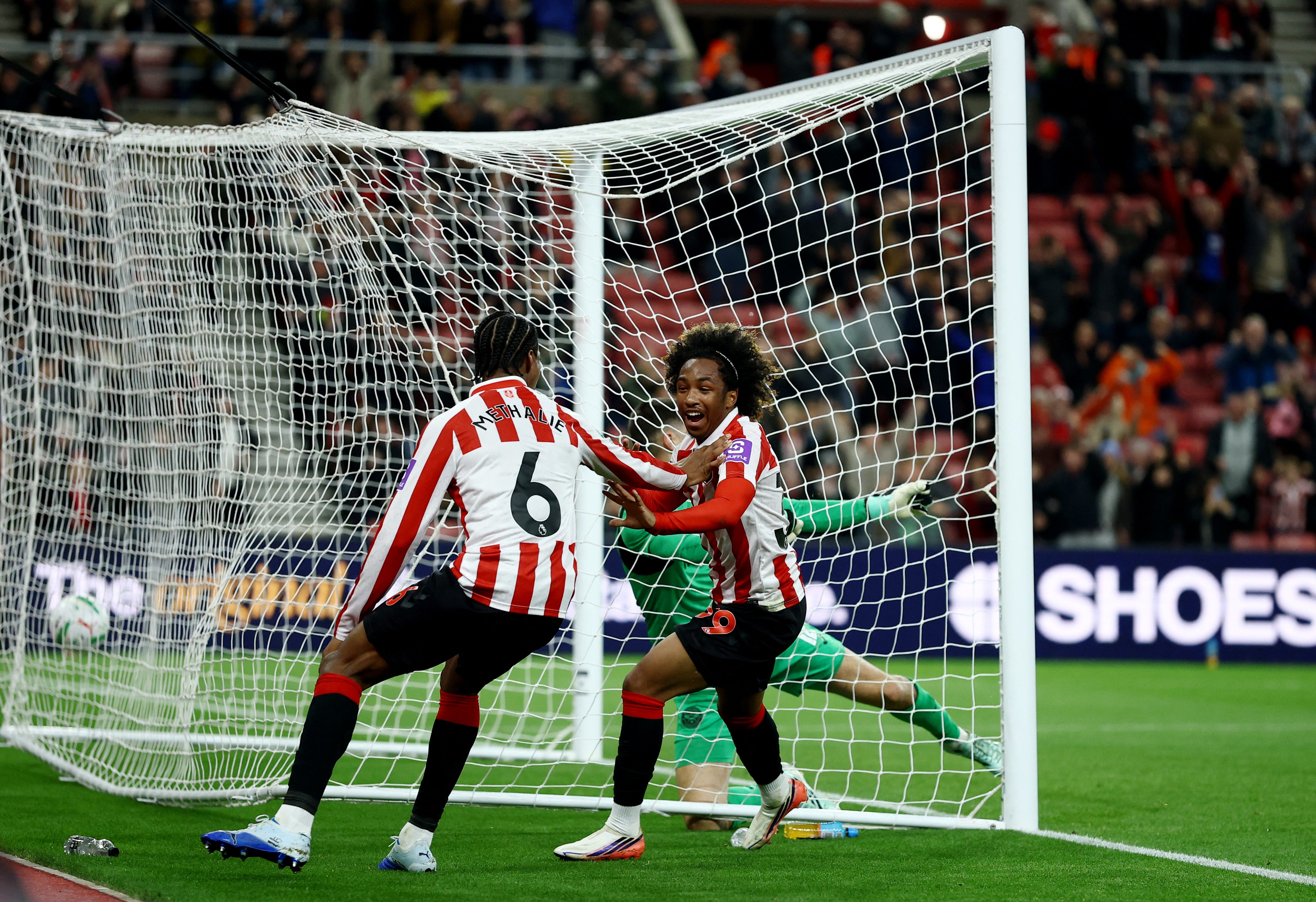 Sunderland lead Brentford at the Stadium of Light
