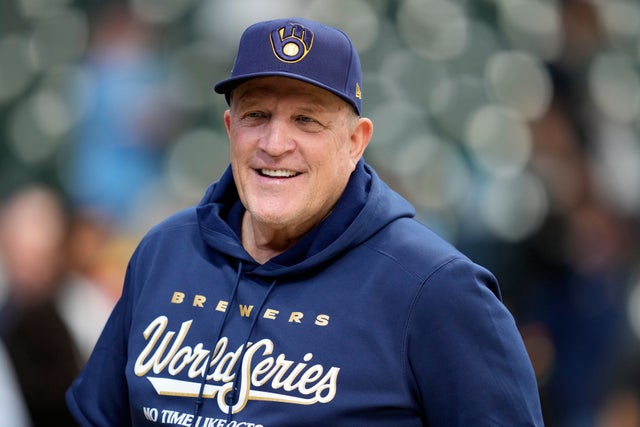 Charming, cantankerous Pat Murphy at age 67 leads Brewers to first World Series title