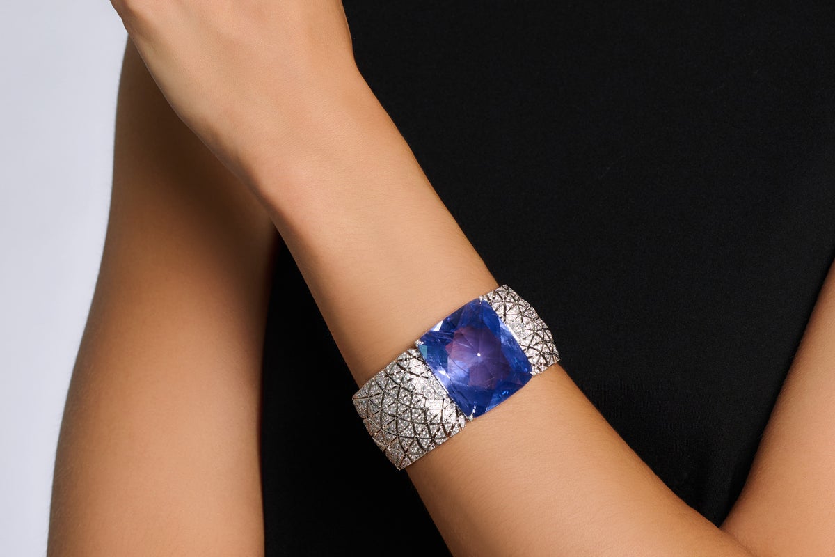 One of few surviving gemstones from Russia's Crown Jewels to be sold