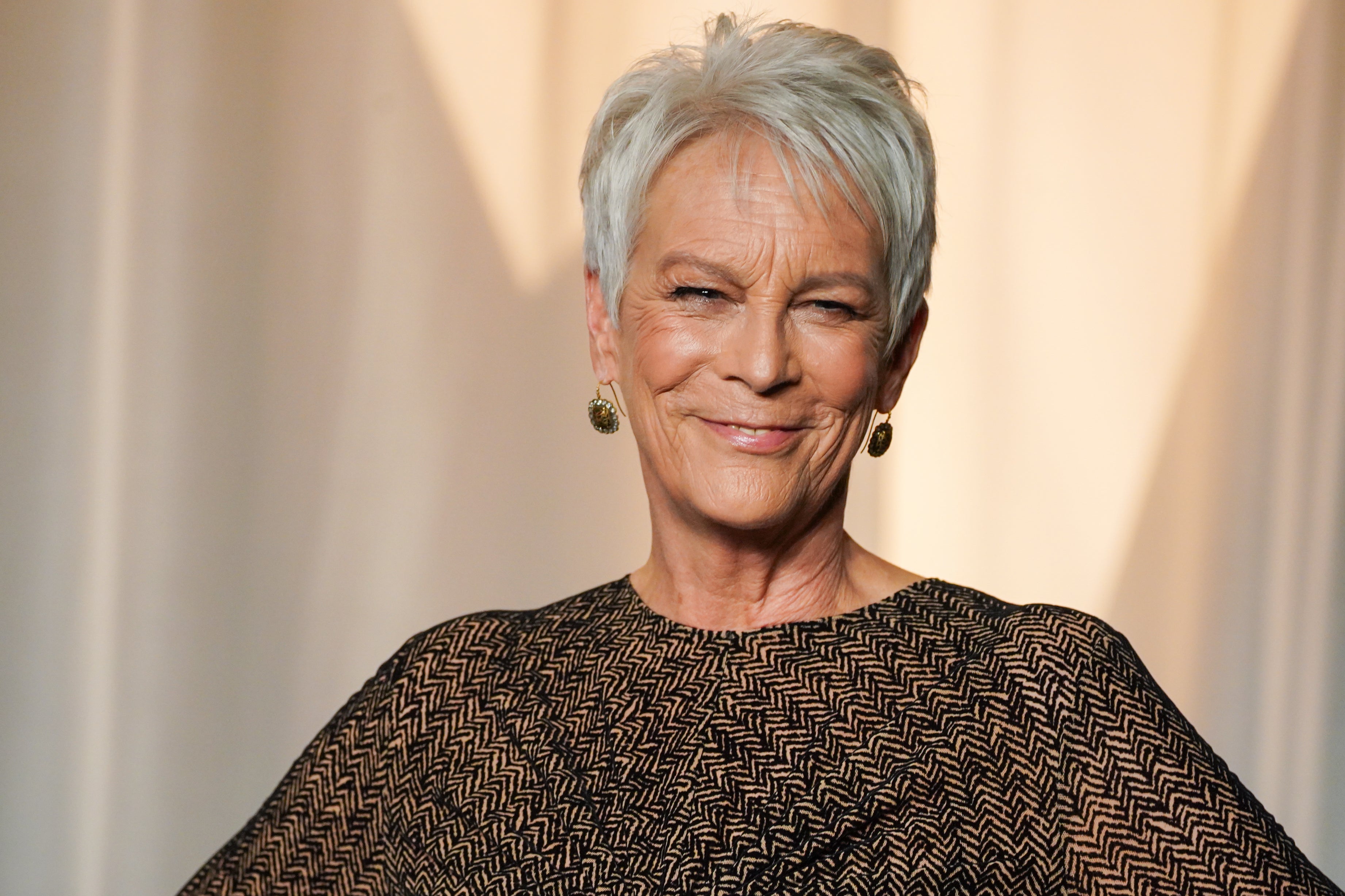 Jamie Lee Curtis gives emotional tribute to murdered Hollywood legend - The Independent