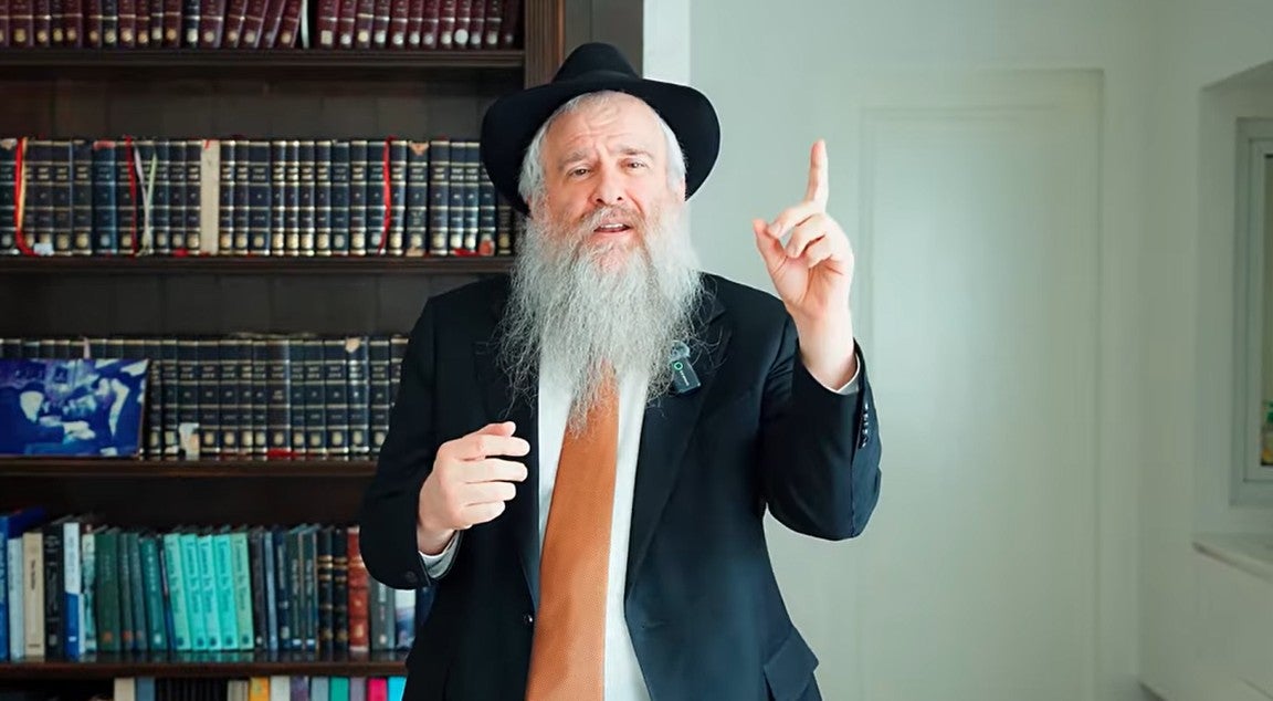 Rabbi Yosef Chaim Kantor of Thailand ( Rabbi Yosef C Kantor/YouTube )
