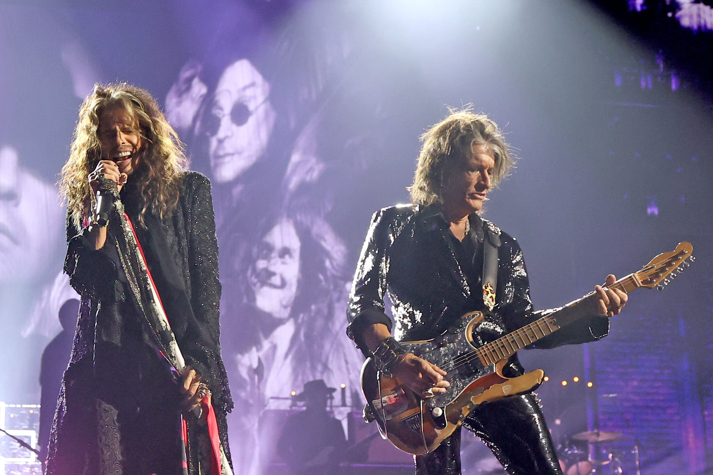 Johnny Depp joins Aerosmith for surprise appearance at star-studded show |  The Independent