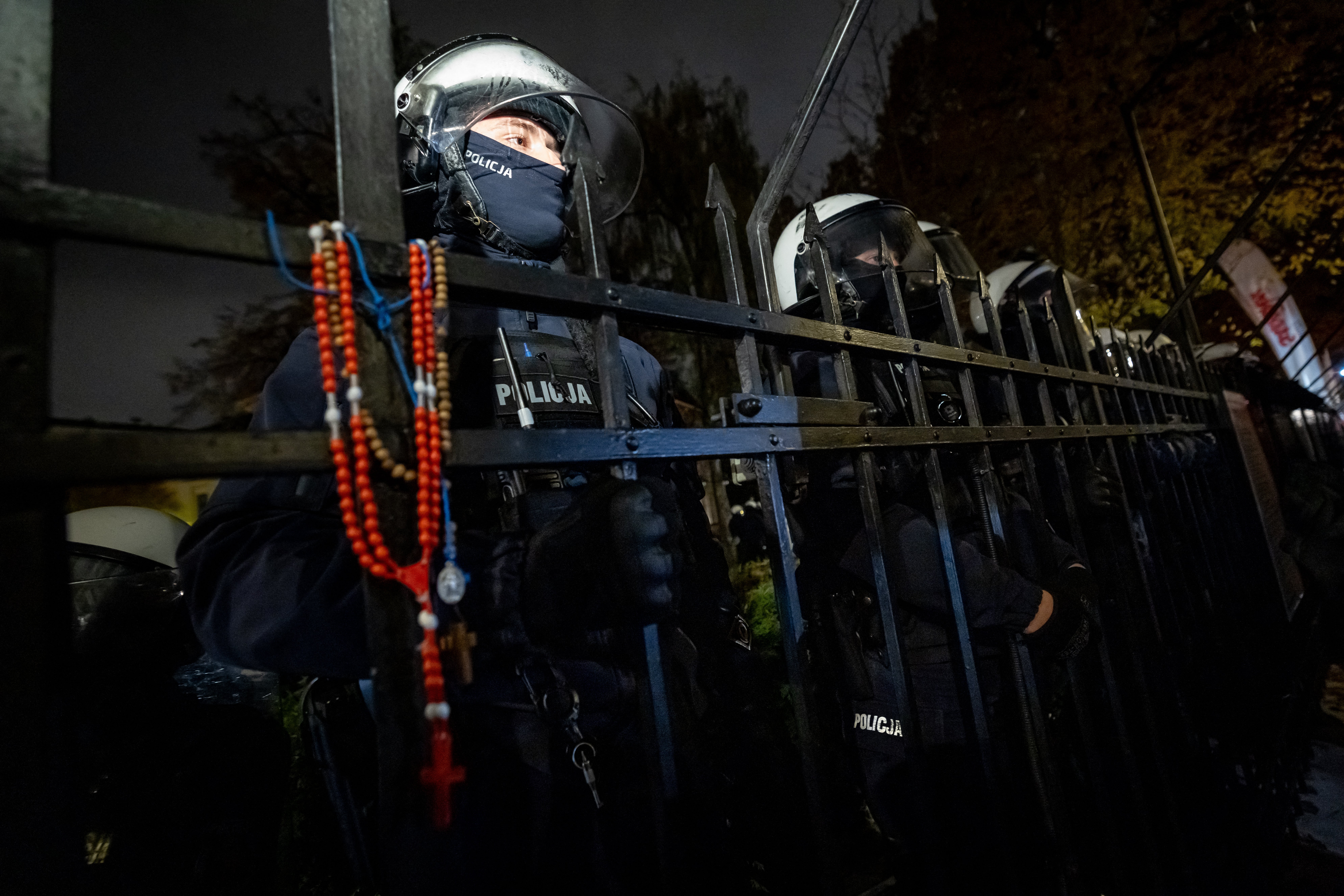 Polish president turns back from foreign trip amid ‘constitutional crisis’ - The Independent
