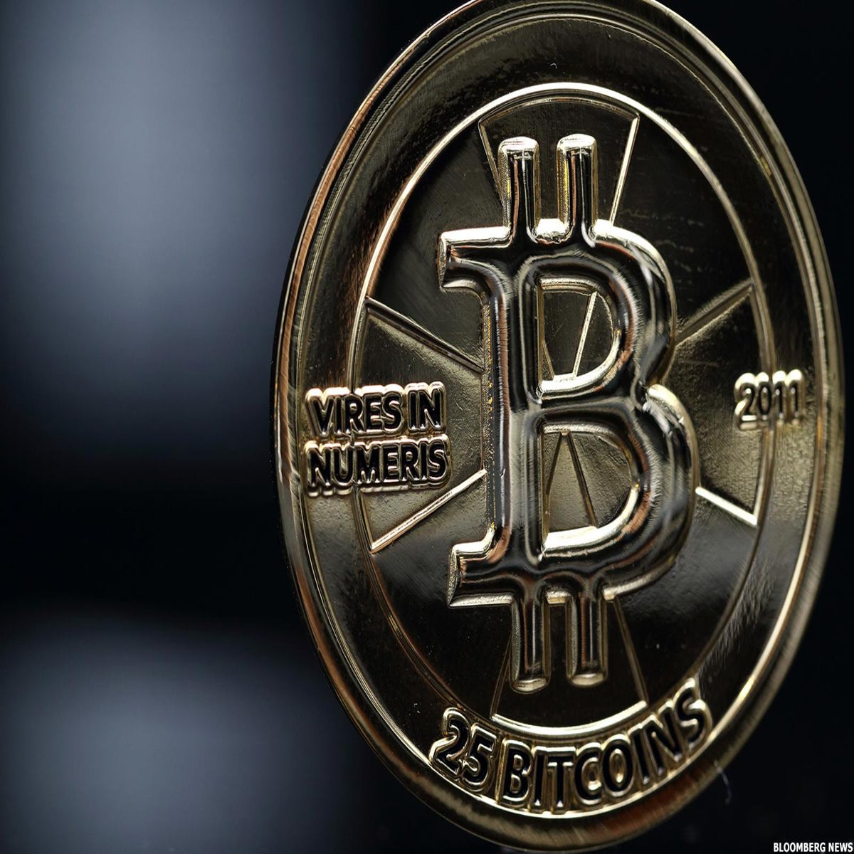 Buoyant Bitcoin stirs fears of a crypto-currency bubble bursting | The  Independent | The Independent