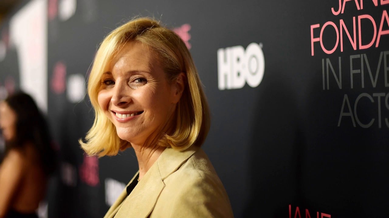 Courteney Cox shares photo of daughter wearing her red carpet dress from 21 years ago