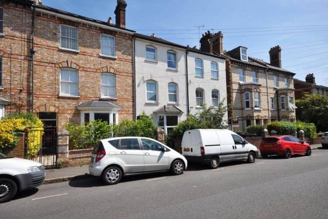 <b>Average property price:</b> £252,488
<p><b>This two-bedroom garden flate</b> £230,000
<p><b>Stamp duty tax payable for first-time buyers now:</b> None	
<p><b>Post-budget saving:</b>  £2,100
<p>This two-bedroom ground floor flat has its own pretty back garden and is in the popular area of St Leonards, with a variety of independent shops and restaurants nearby. 
<p><p> > <a target="_blank" href="http://www.rightmove.co.uk/property-for-sale/property-60483532.html"> View property details </a>
