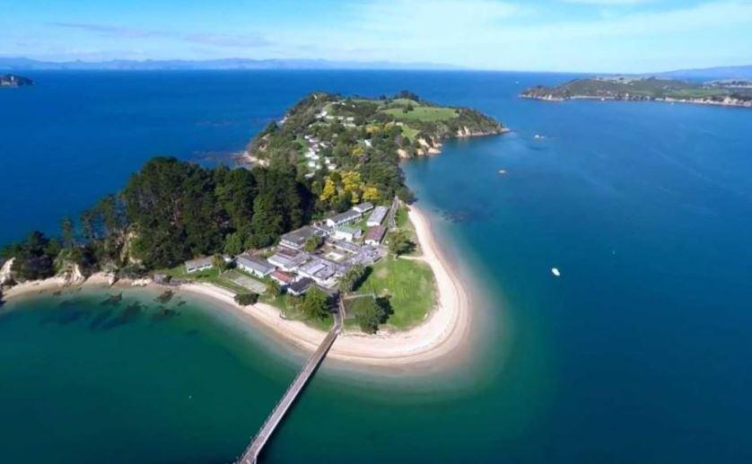 &lt;b&gt;&lt;p class="image-price" scayt-misspell-word" data-scayt-word="color" data-wsc-lang="en_GB"&gt;color:#e73adf;"&gt; £16.1 million &lt;/p&gt;&lt;/b&gt; A former holiday resort near Auckland, this package includes a three-bedroom house and private jetty. Located in the picture-perfect Hauraki Gulf, it once had 62 holiday lets, a squash court, golf course and staff accommodation - so there's plenty of income potential for a buyer with deep pockets. &lt;p&gt;&lt;/p&gt; &lt;p&gt; &lt;a href=" http://www.rightmove.co.uk/overseas-property/property-61066946.html"&gt;See more details, images and floorplan...&lt;/a&gt;&lt;/p&gt;