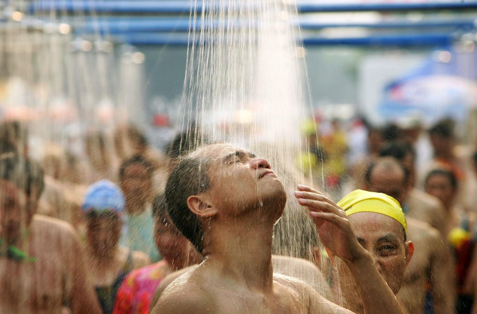 Here's how often people actually need to shower indy100 indy100
