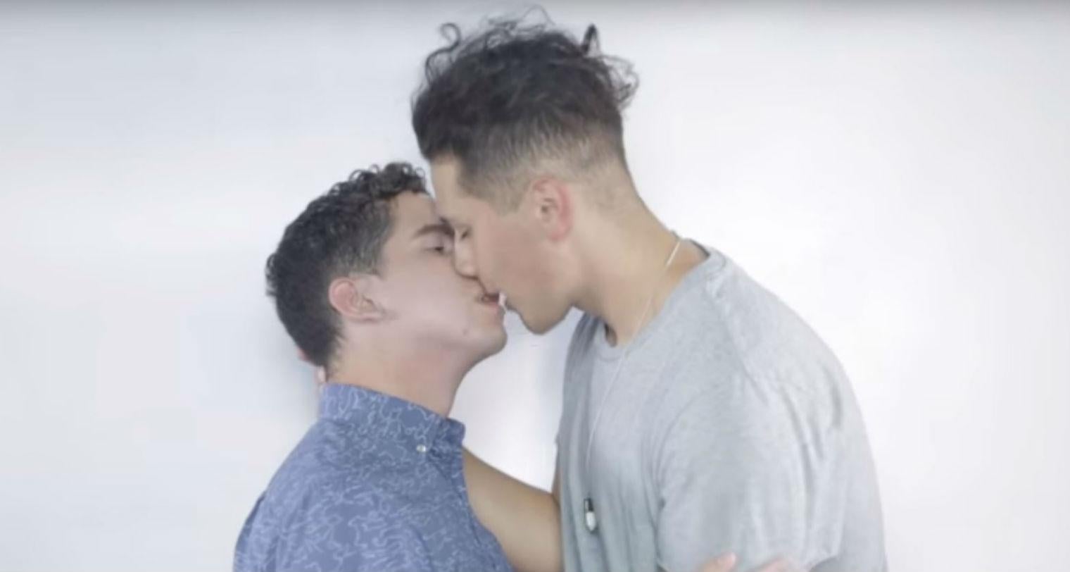 Cum Kissing Porn - Gay Porn Tubes gay teens kissing pics.