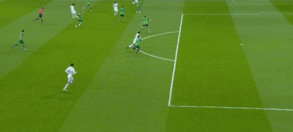 Football GIF: Cristiano Ronaldo Uses Spectacular Fancy Pants Trickery To  Give Away Throw-In
