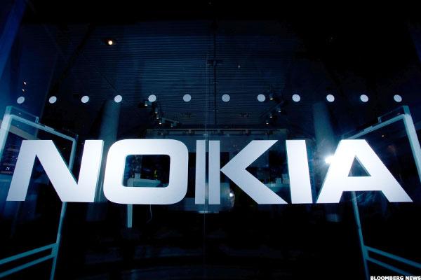 The companies said on Tuesday that Nokia would receive an upfront cash payment and additional revenues from Apple starting from the current quarter