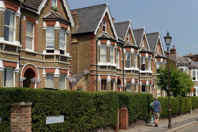Deposits for the typical London homes sought by those making their first purchase hit an average of £100,000 last year