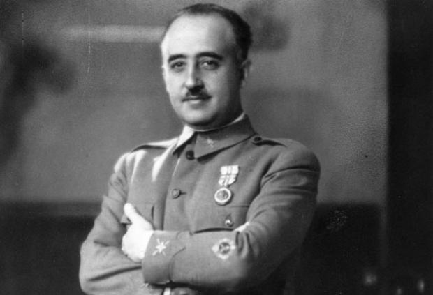 Barcelona topples the final reminder of Franco's regime | The Independent