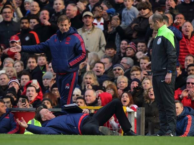 Louis Van Gaal Dive The Best Memes And Reaction To Manchester United Managers Moment Of Madness A6901696