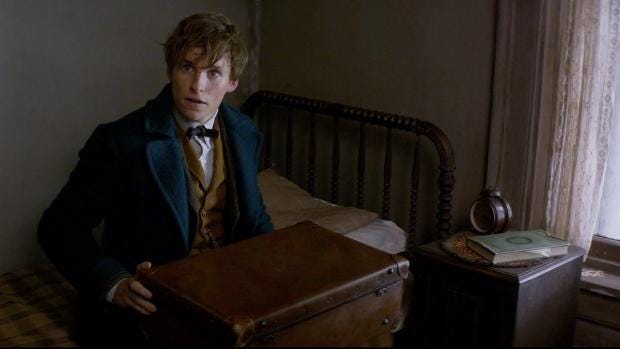 eddie-redmayne-fantastic-beasts.jpg
