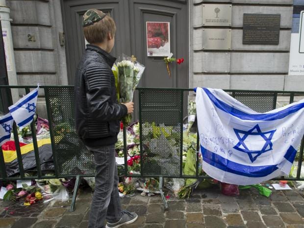 brussels-jewish-museum-flowers.jpg
