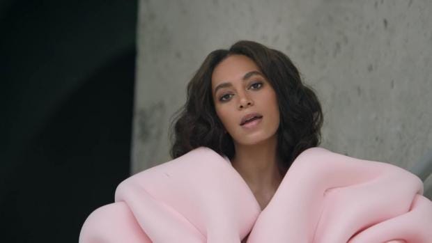 Solange releases new music videos for 'Cranes in the Sky ...